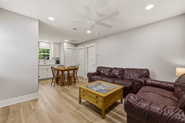 5701 Velasco Avenue, Dallas, TX 75206