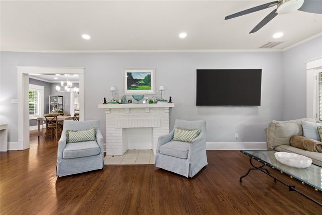 5701 Velasco Avenue, Dallas, TX 75206