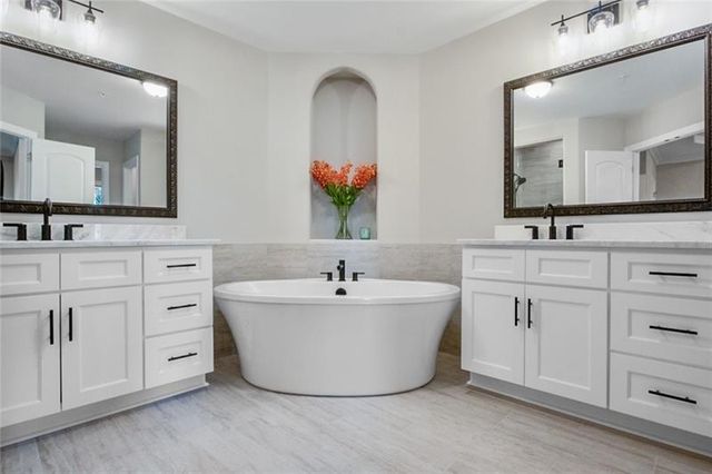 202 Via Lucca, Woodstock, GA 30188