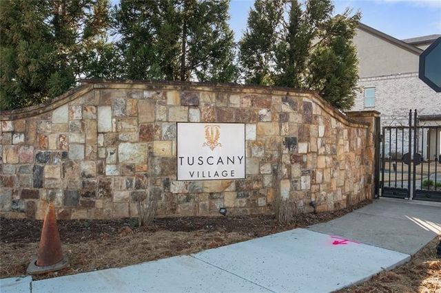 202 Via Lucca, Woodstock, GA 30188