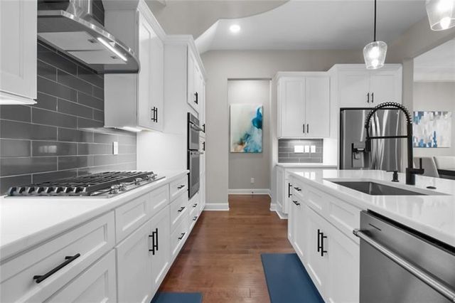 202 Via Lucca, Woodstock, GA 30188