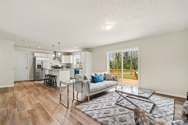 7884 Cannonsburg Rd, Rockford, MI 49341