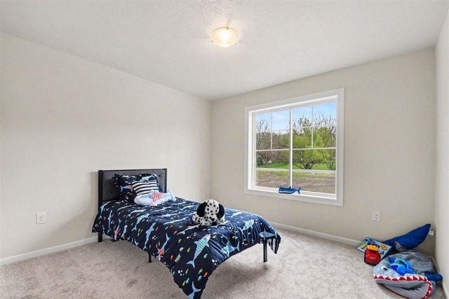 7884 Cannonsburg Rd, Rockford, MI 49341