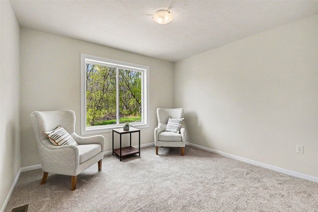 7884 Cannonsburg Rd, Rockford, MI 49341