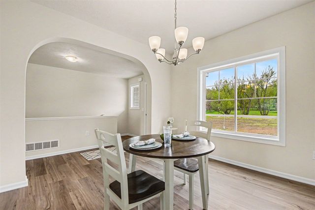 7884 Cannonsburg Rd, Rockford, MI 49341