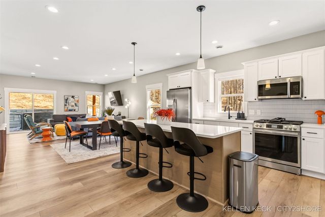 11300 Apache Wells Court, Stanwood, MI 49346