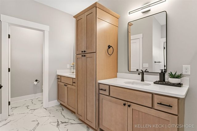 11300 Apache Wells Court, Stanwood, MI 49346