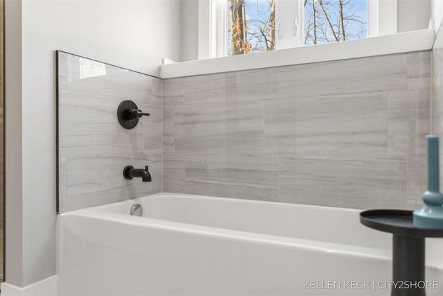 11300 Apache Wells Court, Stanwood, MI 49346