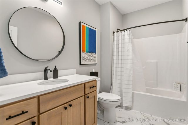 11300 Apache Wells Court, Stanwood, MI 49346