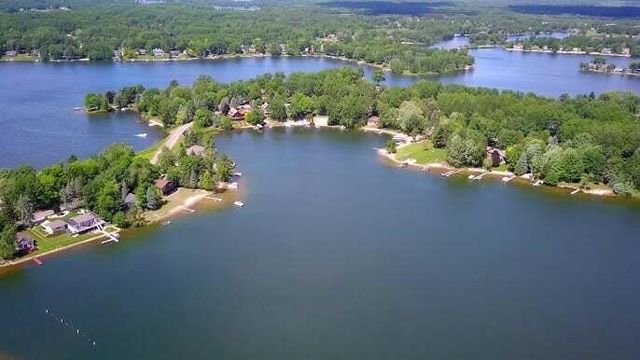 11300 Apache Wells Court, Stanwood, MI 49346