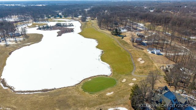 11300 Apache Wells Court, Stanwood, MI 49346