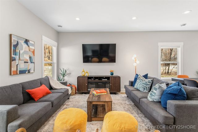 11300 Apache Wells Court, Stanwood, MI 49346