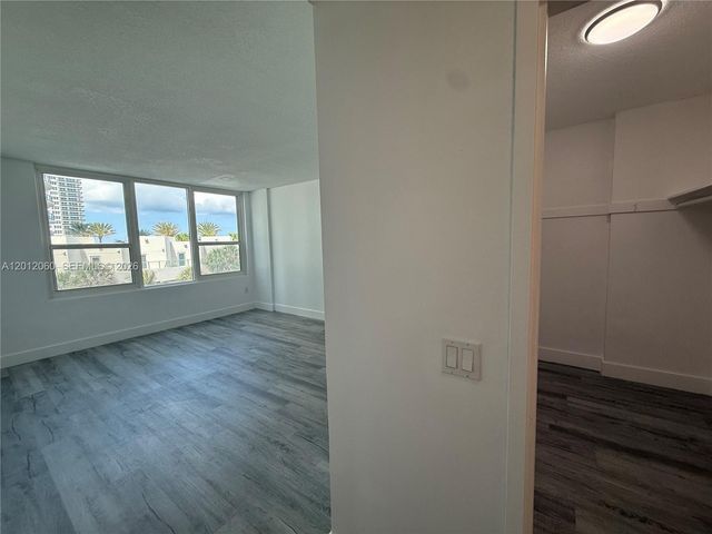 3505 S Ocean Dr 310, Hollywood, FL 33019