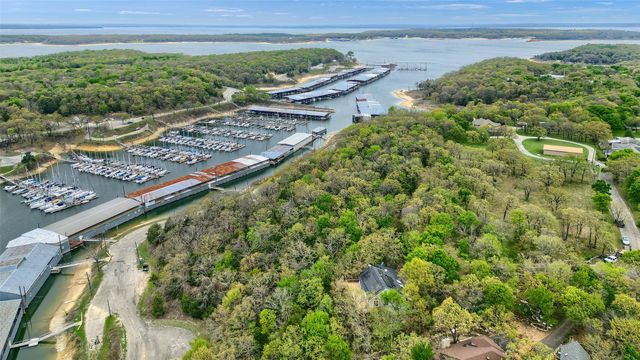 2 Harborview Circle, Denison, TX 75020