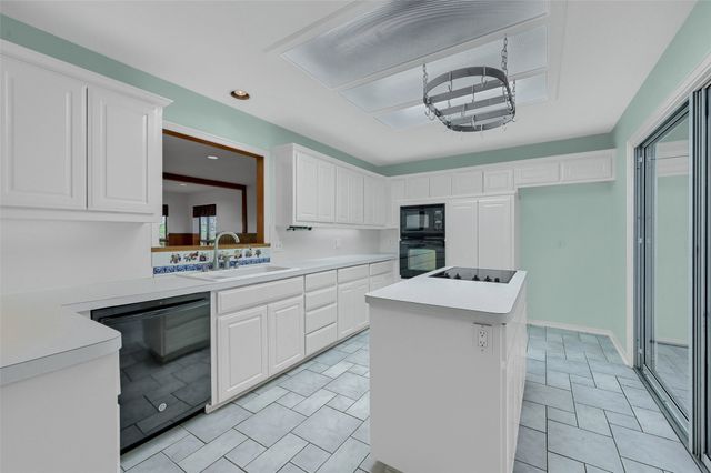 2 Harborview Circle, Denison, TX 75020