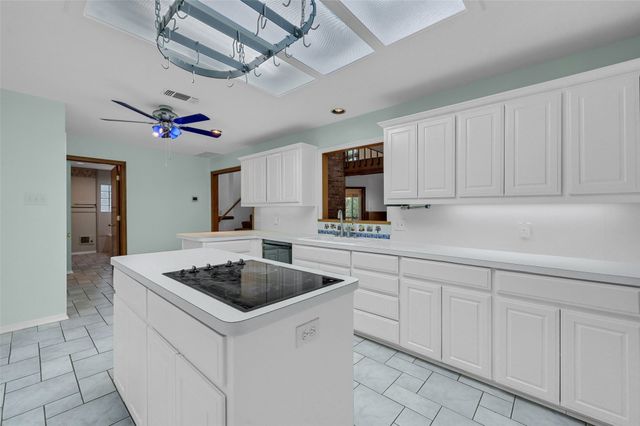 2 Harborview Circle, Denison, TX 75020