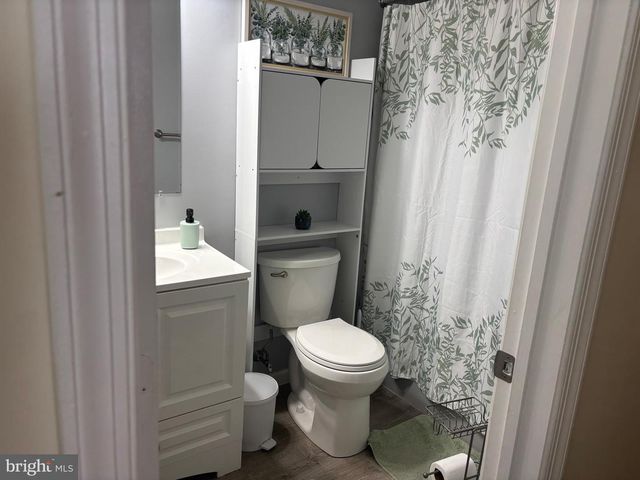 30 COUNTRY LN, Voorhees, NJ 08043