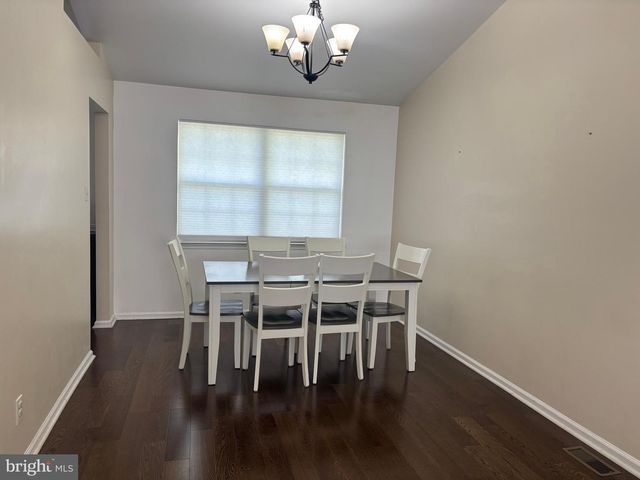 30 COUNTRY LN, Voorhees, NJ 08043