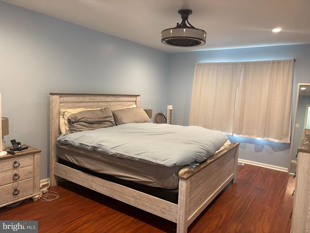 30 COUNTRY LN, Voorhees, NJ 08043