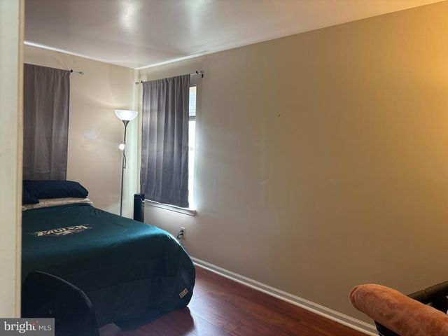 30 COUNTRY LN, Voorhees, NJ 08043