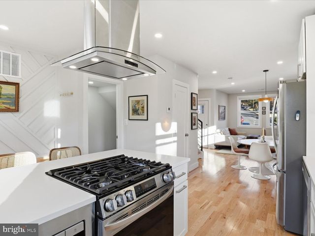 1111 ANACOSTIA RD SE, Washington, DC 20019