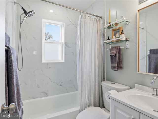 1111 ANACOSTIA RD SE, Washington, DC 20019