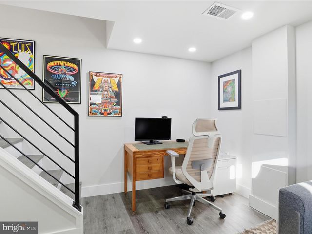 1111 ANACOSTIA RD SE, Washington, DC 20019