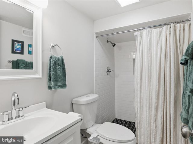 1111 ANACOSTIA RD SE, Washington, DC 20019