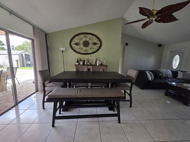 9410 NW 14th Street, Pembroke Pines, FL 33024