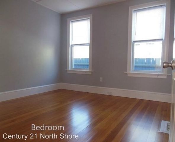 5 Pearl Street 1, Salem, MA 01970