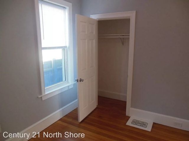 5 Pearl Street 1, Salem, MA 01970