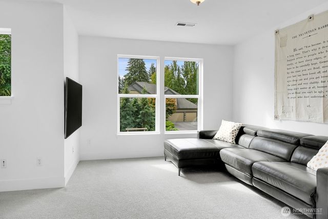 33018 SE 42nd Place, Fall City, WA 98024