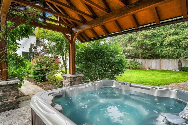 33018 SE 42nd Place, Fall City, WA 98024