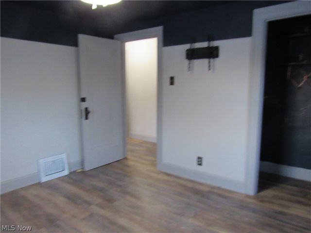 595 Flora Avenue, Akron, OH 44314