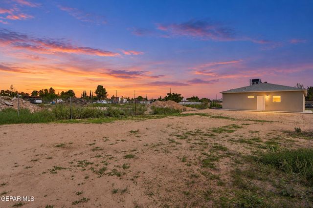 11607 Valle Bonito Road, Socorro, TX 79927