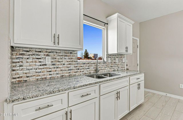 11607 Valle Bonito Road, Socorro, TX 79927