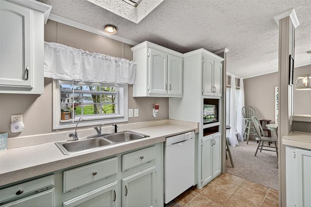 16853 Lakeview Drive, Vandalia, MI 49095