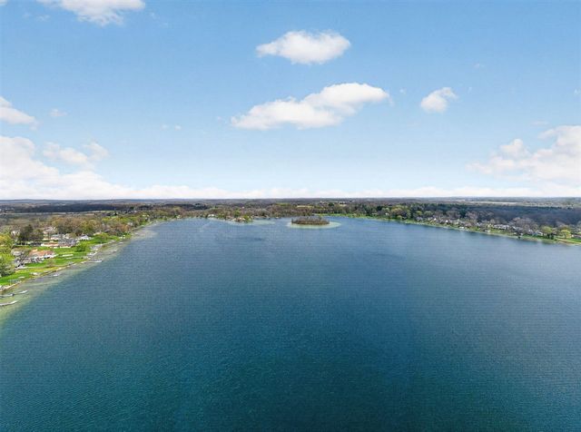 16853 Lakeview Drive, Vandalia, MI 49095