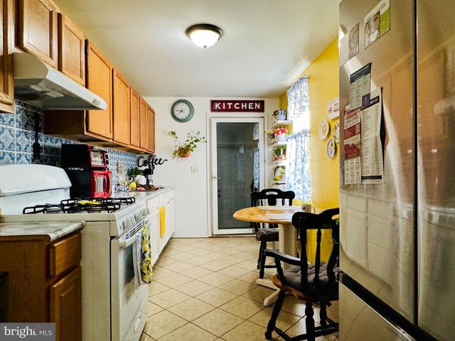 239 PEARL ST, Reading, PA 19602