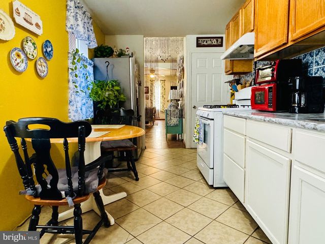 239 PEARL ST, Reading, PA 19602