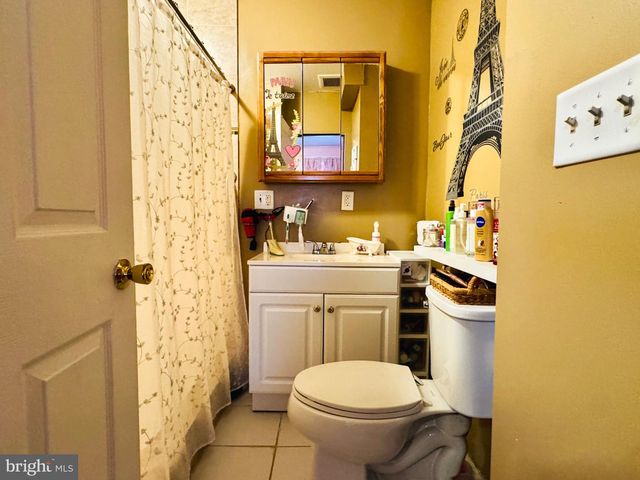 239 PEARL ST, Reading, PA 19602
