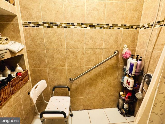 239 PEARL ST, Reading, PA 19602