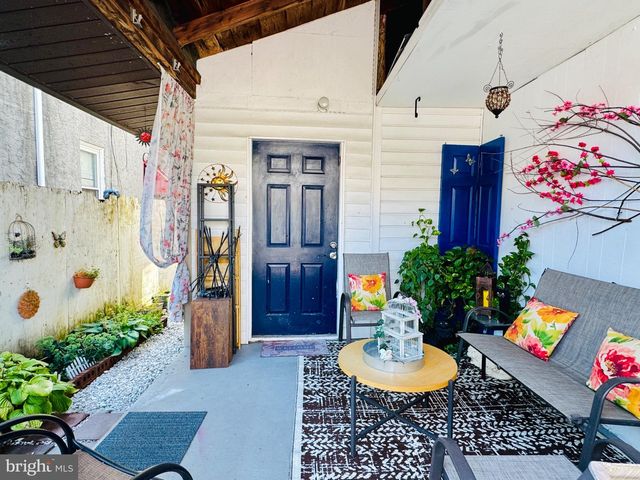 239 PEARL ST, Reading, PA 19602