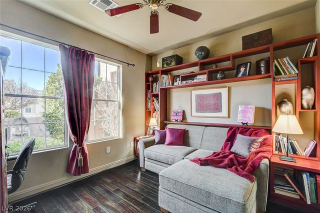 5152 Vincitor Street, Las Vegas, NV 89135