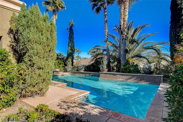 5152 Vincitor Street, Las Vegas, NV 89135