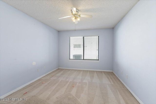 327 REDWOOD Lane, St. Johns, FL 32259