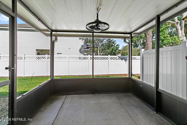 327 REDWOOD Lane, St. Johns, FL 32259