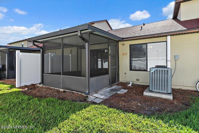 327 REDWOOD Lane, St. Johns, FL 32259