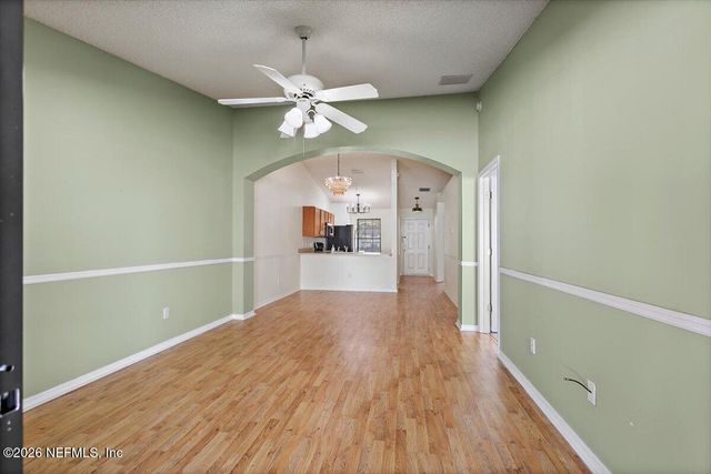 327 REDWOOD Lane, St. Johns, FL 32259