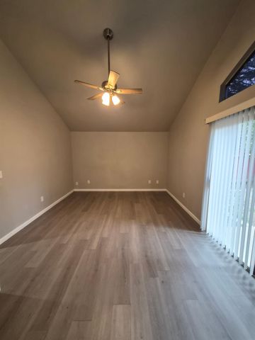 5660 W Tenaya Avenue, Fresno, CA 93722